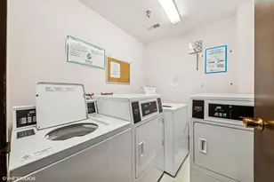 1717 W Crystal Ln, Mount Prospect, IL 60056 - Photo 24