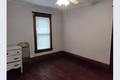 226 W Locust Street, Dekalb, IL 60115 - Photo 14