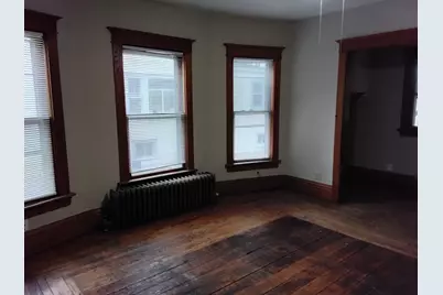 226 W Locust Street, Dekalb, IL 60115 - Photo 12