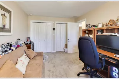 3233 N Ozanam Avenue, Chicago, IL 60634 - Photo 24