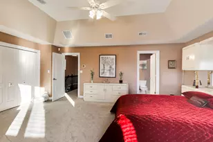 3233 N Ozanam Ave, Chicago, IL 60634 - Photo 18