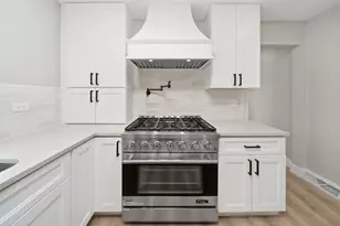 82 Ashlawn Ave, Oswego, IL 60543 - Photo 10