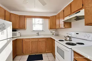 19 Arlington Ln, Fox Lake, IL 60020 - Photo 6