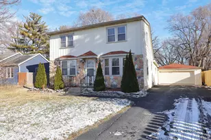 19 Arlington Ln, Fox Lake, IL 60020 - Photo 1