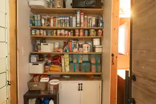 1023 S Peoria Ave, Dixon, IL 61021 - Photo 16