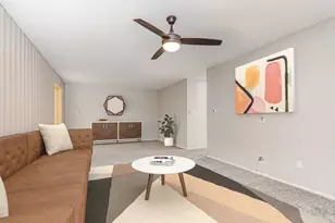 740 Saint Andrews Ln, Crystal Lake, IL 60014 - Photo 4