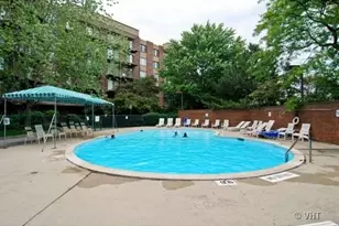 7601 N Lincoln Ave, Skokie, IL 60077 - Photo 16