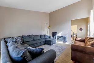 1114 Kylemore Ct, Joliet, IL 60431 - Photo 4