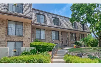 1721 Northfield Square #B, Northfield, IL 60093 - Photo 1