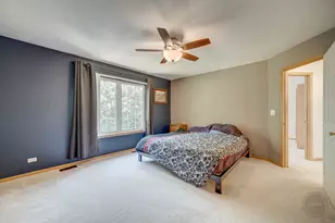 1966 Congrove Dr, Aurora, IL 60503 - Photo 8