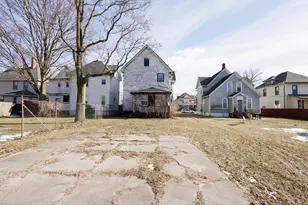 427 S Chicago Ave, Kankakee, IL 60901 - Photo 8