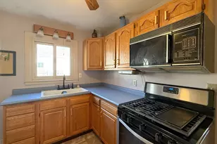 2406 Brittany Ln, Rock Island, IL 61201 - Photo 12