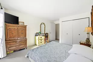 815 Leicester Rd, Elk Grove Village, IL 60007 - Photo 18