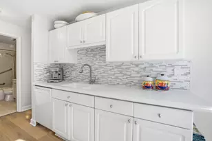 [Address not provided], Elk Grove Village, IL 60007 - Photo 8