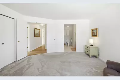 815 Leicester Road #109, Elk Grove Village, IL 60007 - Photo 14