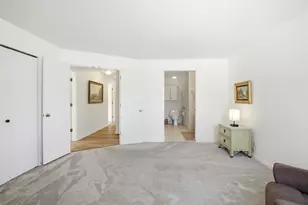 815 Leicester Rd, Elk Grove Village, IL 60007 - Photo 14