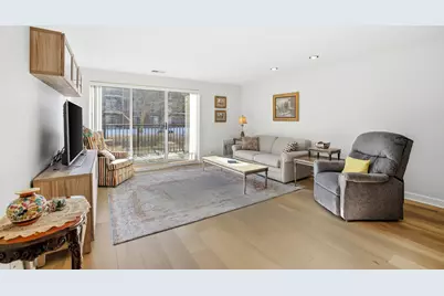 815 Leicester Road #109, Elk Grove Village, IL 60007 - Photo 8