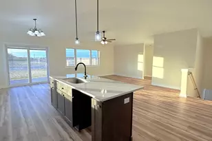 1923 Summerfield Ln, Bourbonnais, IL 60914 - Photo 10