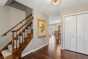 27W214 Heather Ln, Winfield, IL 60190 - Photo 2