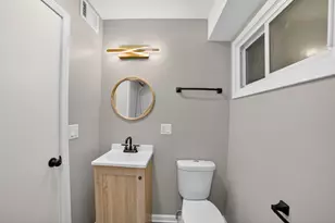 525 N Springfield Ave, Chicago, IL 60624 - Photo 16