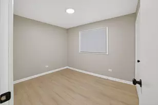 525 N Springfield Ave, Chicago, IL 60624 - Photo 10