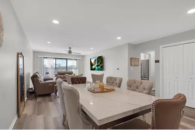 5200 Oakton Street #403, Skokie, IL 60077 - Photo 4