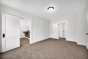 449 N 3rd Ave, Canton, IL 61520 - Photo 18