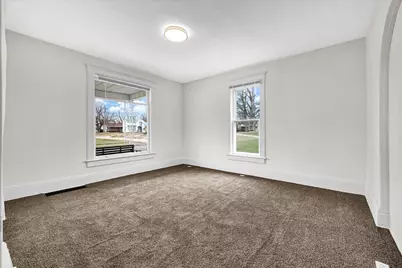 449 N 3rd Avenue, Canton, IL 61520 - Photo 10