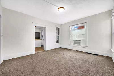 449 N 3rd Avenue, Canton, IL 61520 - Photo 4