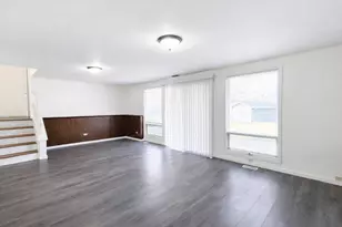 1360 Devonshire Ln, Hoffman Estates, IL 60169 - Photo 28