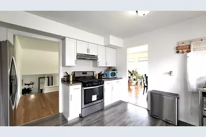 1360 Devonshire Lane, Hoffman Estates, IL 60169 - Photo 12