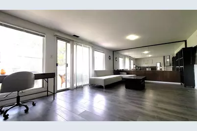 1360 Devonshire Lane, Hoffman Estates, IL 60169 - Photo 24