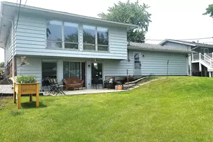 1360 Devonshire Ln, Hoffman Estates, IL 60169 - Photo 44