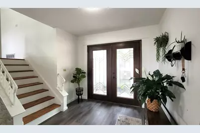 1360 Devonshire Lane, Hoffman Estates, IL 60169 - Photo 4