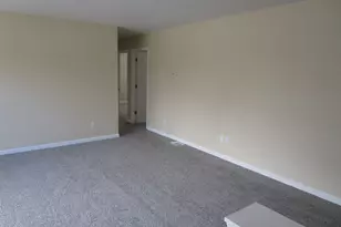 306 N Grant St, Harvard, IL 60033 - Photo 8