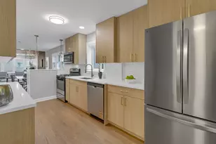 6304 N Troy St, Chicago, IL 60659 - Photo 10