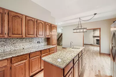 845 Harmon Boulevard, Hoffman Estates, IL 60169 - Photo 10
