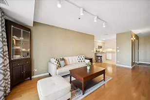 6040 Arbor Ln, Northfield, IL 60093 - Photo 6