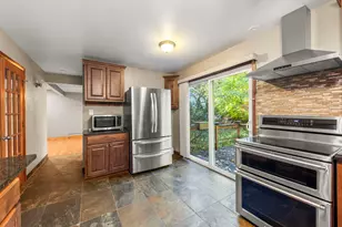 18000 Armitage Ct, Homewood, IL 60430 - Photo 10