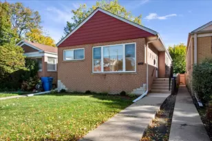 6707 N Whipple St, Chicago, IL 60645 - Photo 1