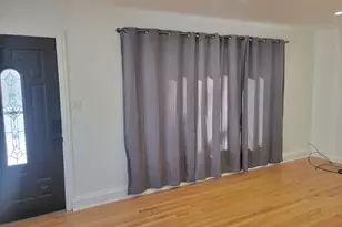 2382 S Scott Street S, Des Plaines, IL 60018 - Photo 4