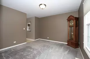 2936 Avalon Dr, Elgin, IL 60124 - Photo 20