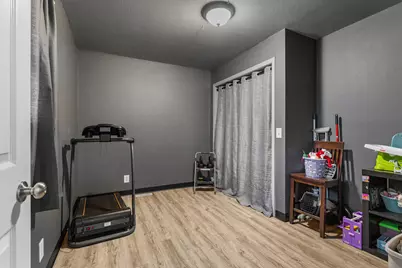 610 E Roosevelt Road, Philo, IL 61864 - Photo 10