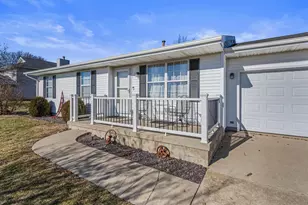 610 E Roosevelt Rd, Philo, IL 61864 - Photo 4