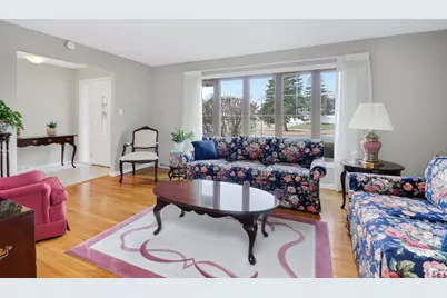 1204 Sleepy Hollow Lane, Darien, IL 60561 - Photo 4