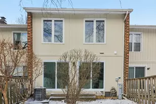 325 Colony Green Dr, Bloomingdale, IL 60108 - Photo 32