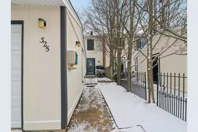 325 Colony Green Drive, Bloomingdale, IL 60108 - Photo 2