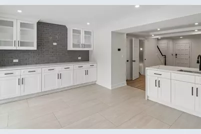 325 Colony Green Drive, Bloomingdale, IL 60108 - Photo 12