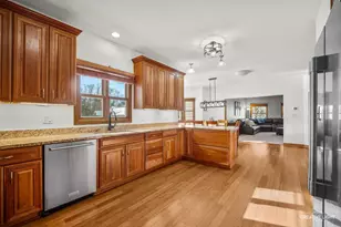 24765 W Petite Lk Rd, Lake Villa, IL 60046 - Photo 8