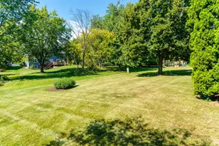 1515 Forever Ave, Libertyville, IL 60048 - Photo 30